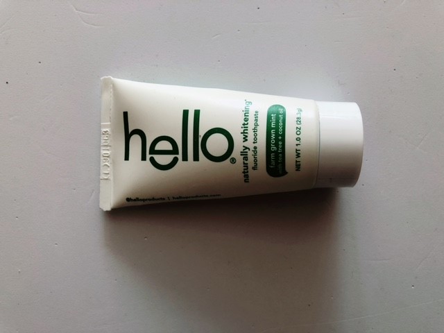 helloハローのホワイトニング歯磨き粉
